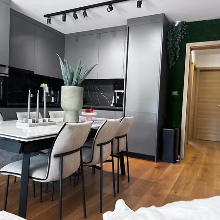 Rita Apartment *