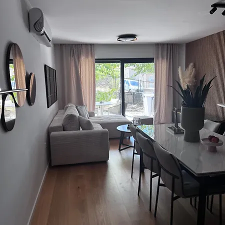 Rita Apartment *